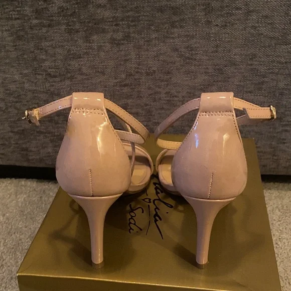 Thalia Sodi Nude Strappy Heels - Picture 4 of 6